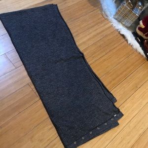 Lululemon vinyasa infinity scarf